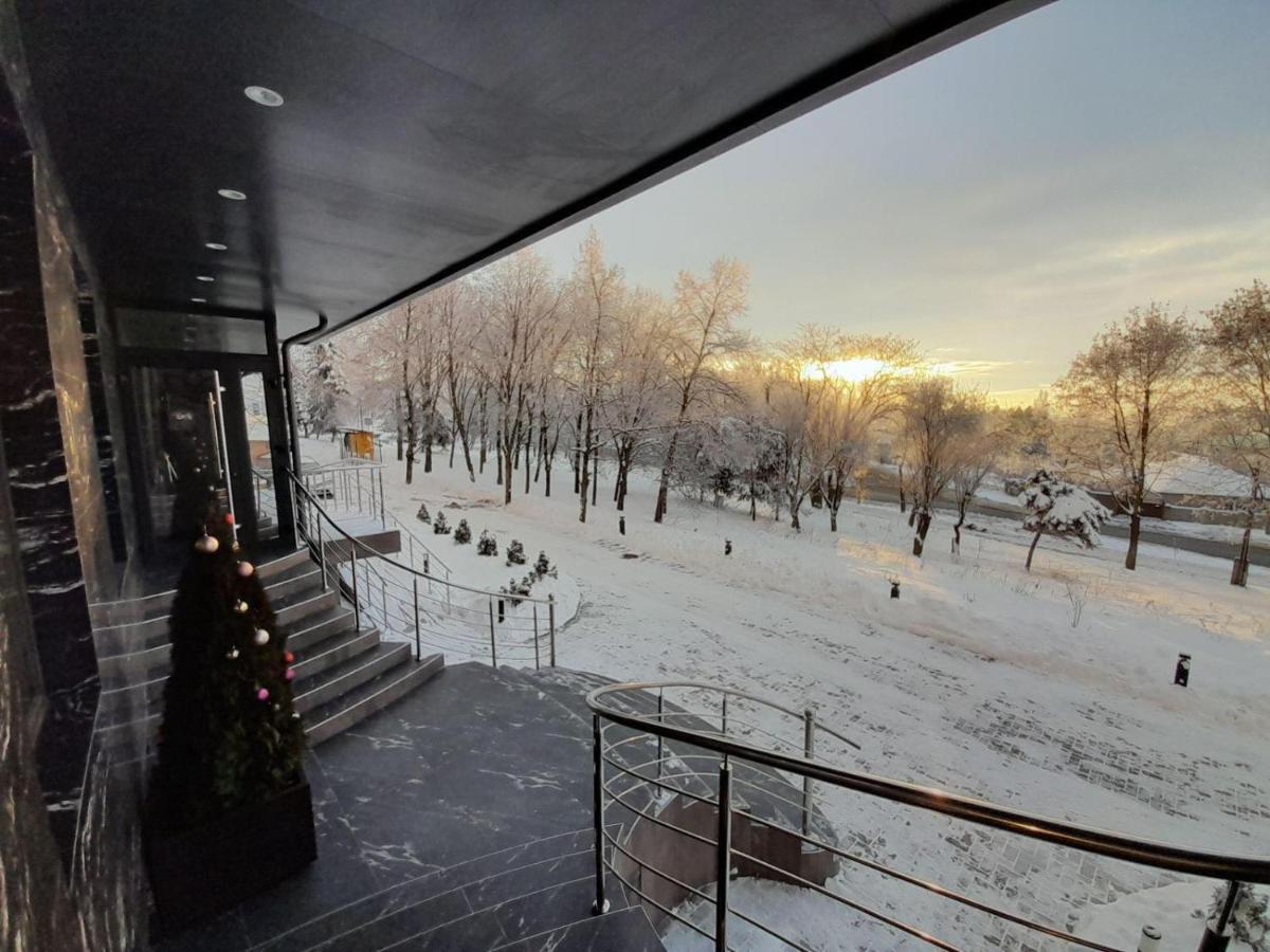 Lotus Hotel Кишинів Екстер'єр фото
