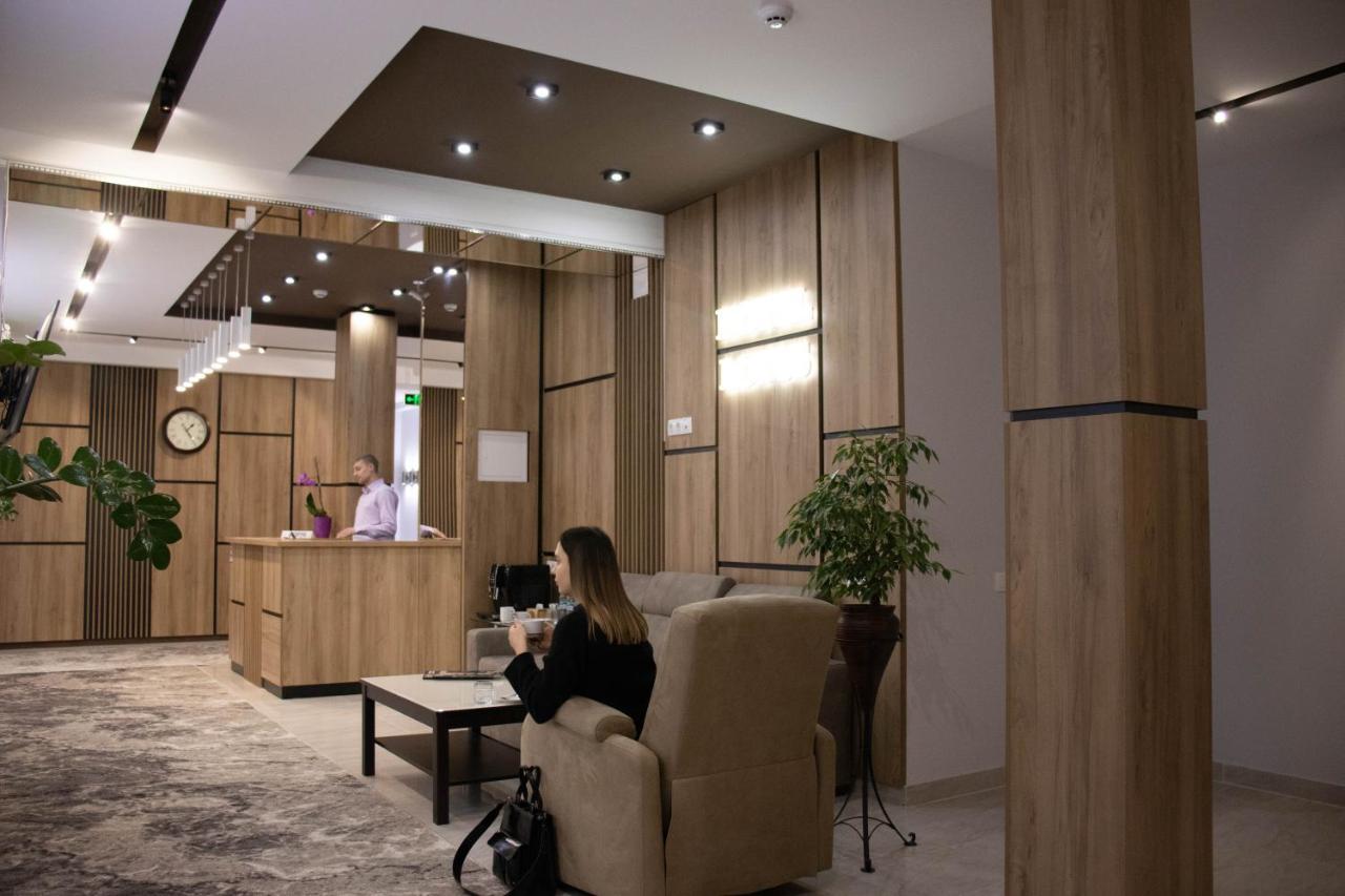 Lotus Hotel Кишинів Екстер'єр фото