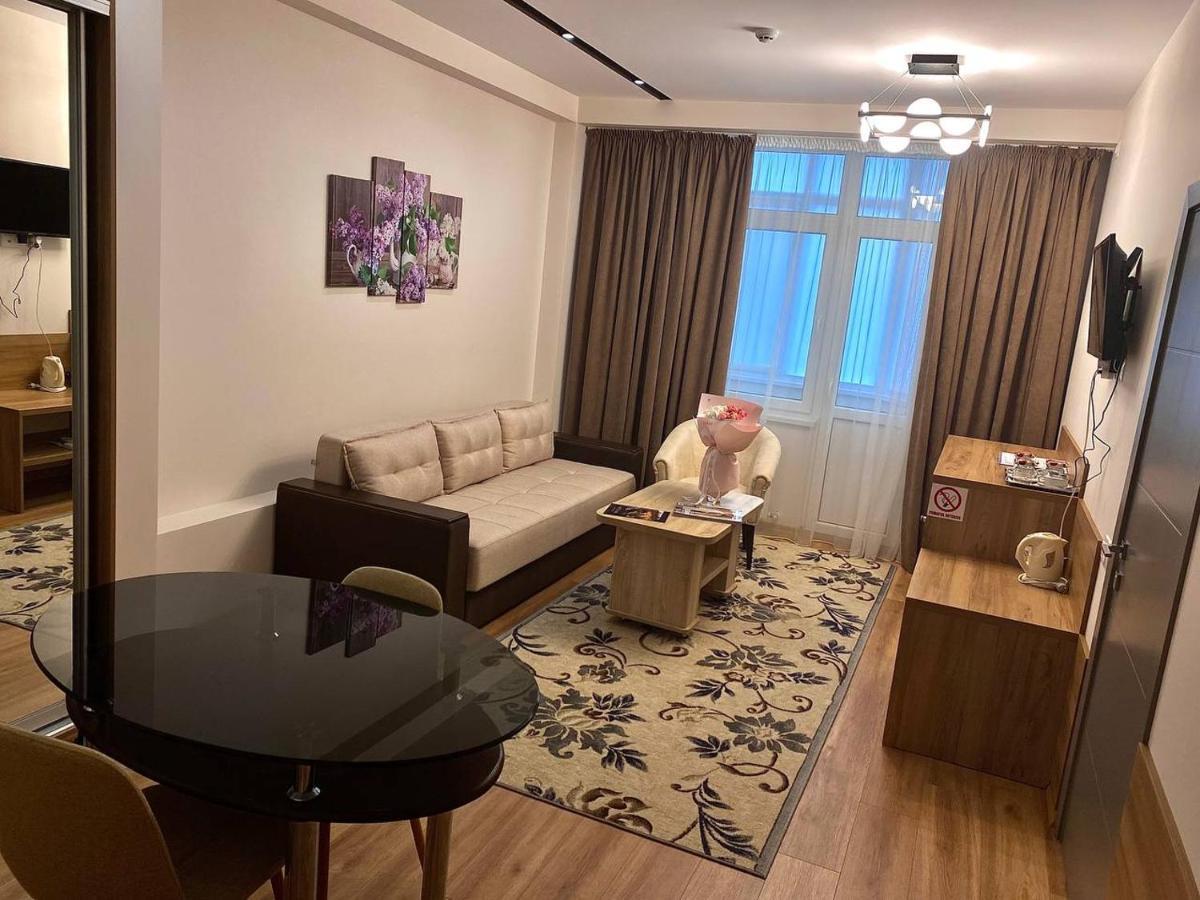 Lotus Hotel Кишинів Екстер'єр фото